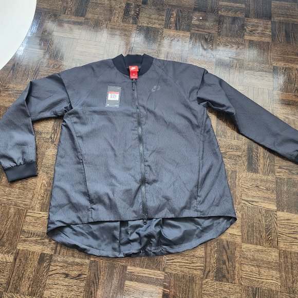 nike light jacket - Picture 1 of 3